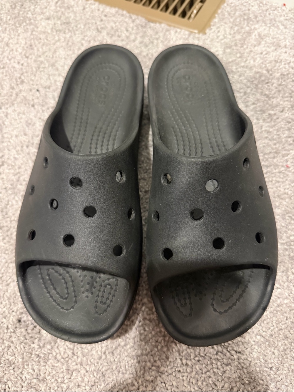 Crocs women’s slides